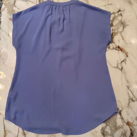 Periwinkle top - Picture 3 of 5